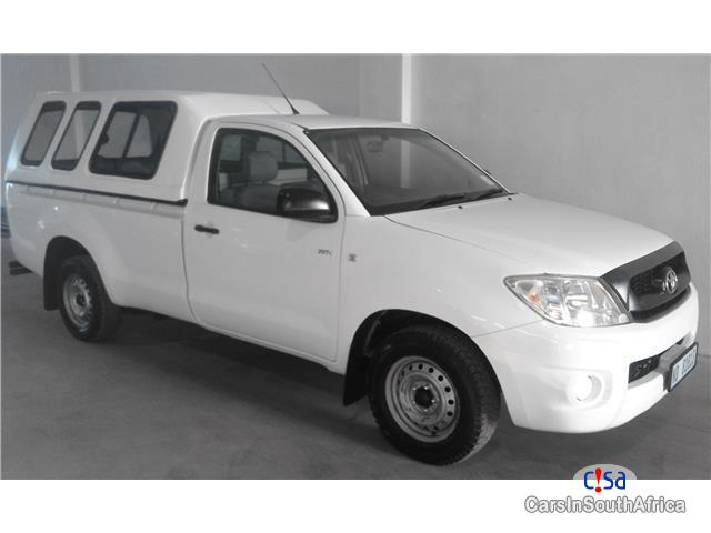 Pictures of Toyota Hilux 2.0 VVT-i S/C LWB Manual 2011