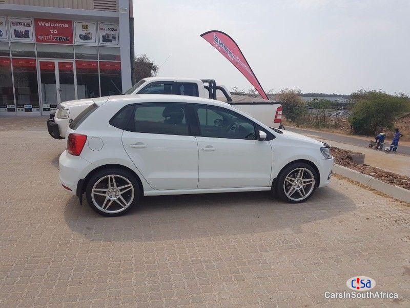 Pictures of Volkswagen Polo HIGHLINE 1.2TSI Manual 2015