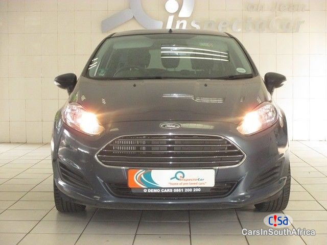 Pictures of Ford Fiesta Automatic 2015
