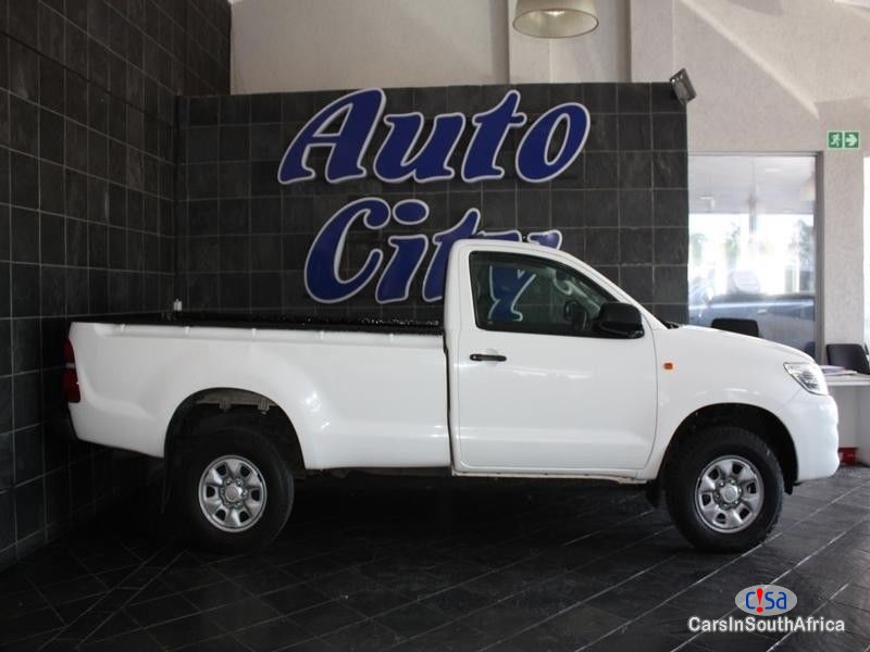 Picture of Toyota Hilux 2.5 D-4D R/body Srx Manual 2015