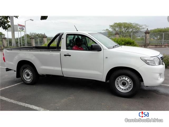 Toyota Hilux 2.5 D-4D Manual 2009 - image 2