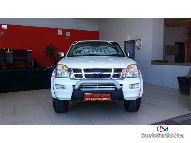 Isuzu KB300 Manual 2005 - image 2