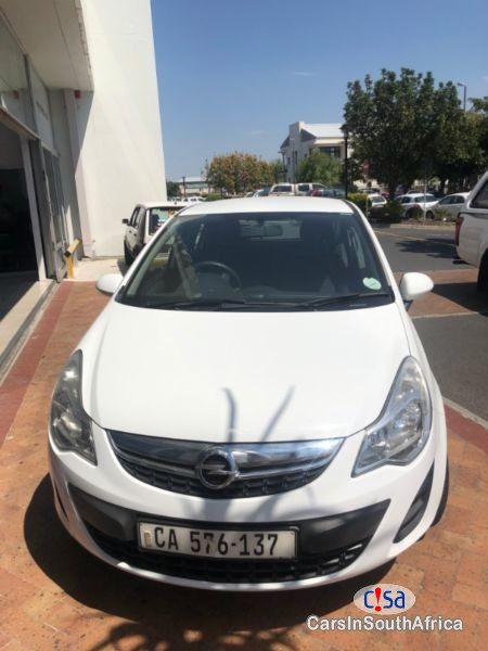 Opel Corsa 1.4 Essentia Manual 2012 - image 2