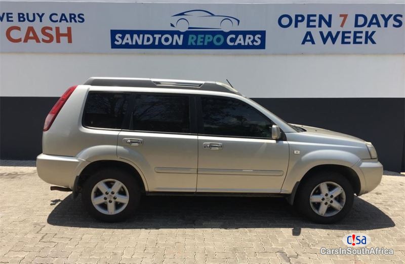 Nissan X-trail Automatic 2006 - image 2