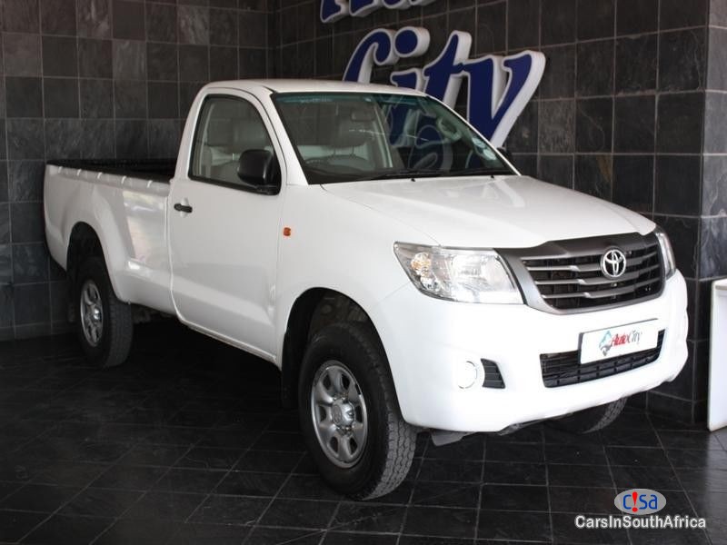 Toyota Hilux 2.5 D-4D R/body Srx Manual 2015