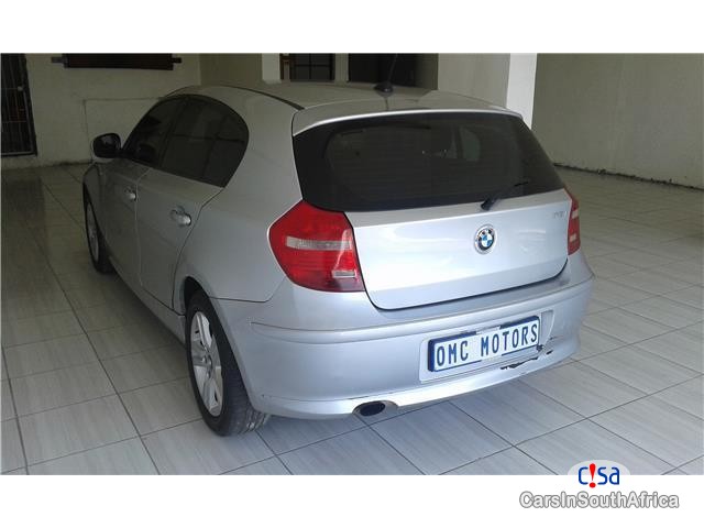 BMW 1-Series 118i 5-door Facelift Manual 2011 in Gauteng