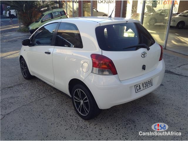 Toyota Yaris 1.0 T1 Manual 2010 in Western Cape