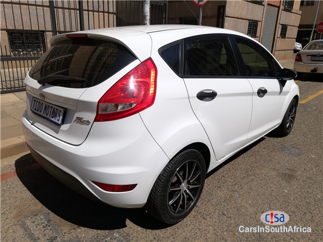 Ford Fiesta 1.4 Ambiente Manual 2012 - image 3