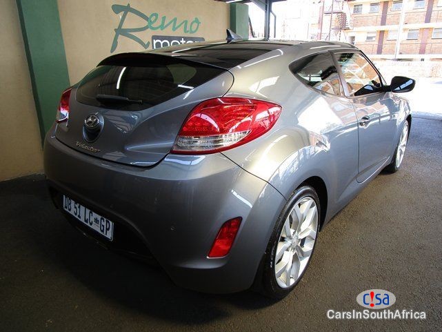 Hyundai Veloster 1.6 GDI EXECUTIVE DCT Automatic 2014 - image 3