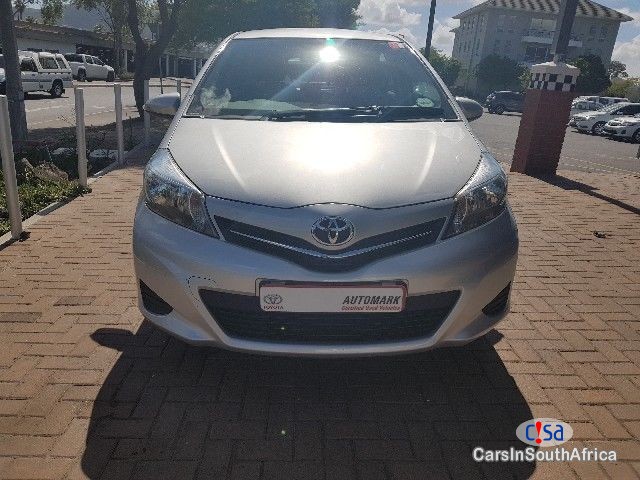 Toyota Yaris 1.0 Xs Manual 2014 in Western Cape