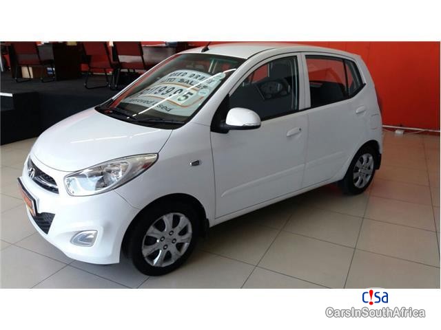 Hyundai i10 1.1 GLS Manual 2014 in Western Cape