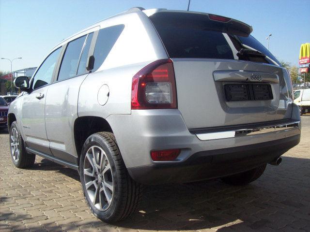 Jeep Compass 2.0L M5 Limited Manual 2016 - image 4