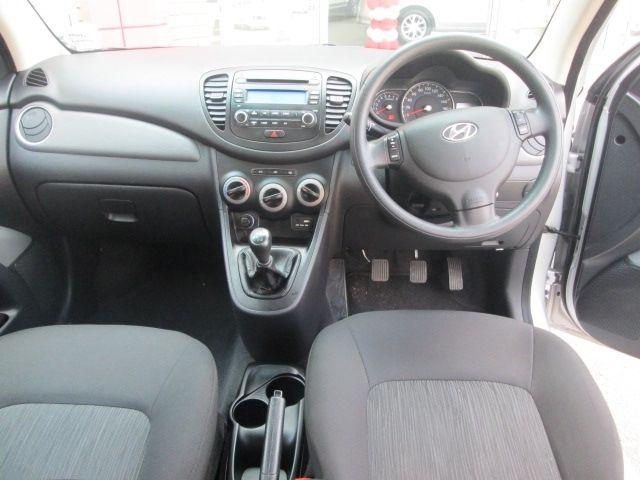 Hyundai i10 1.1 GLS Motion Manual 2016 - image 4
