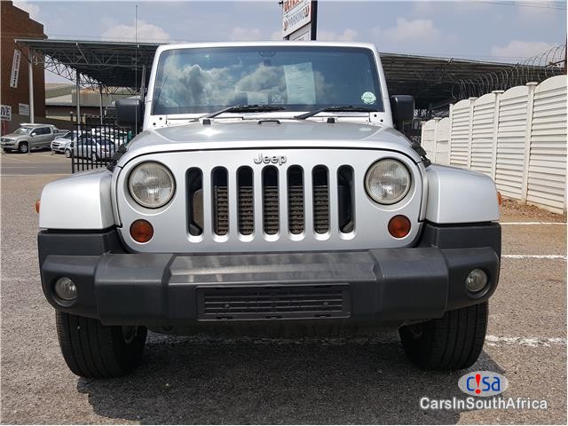Jeep Wrangler 2.8 CRD Sahara Automatic 2010 - image 4