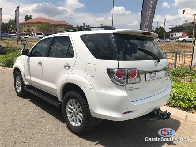 Toyota Fortuner 2.5D-4D Automatic 2013 in South Africa