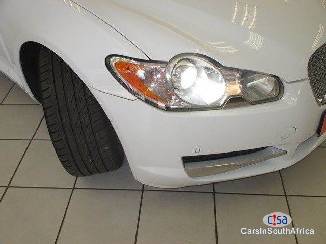 Jaguar XF Automatic 2011 - image 4