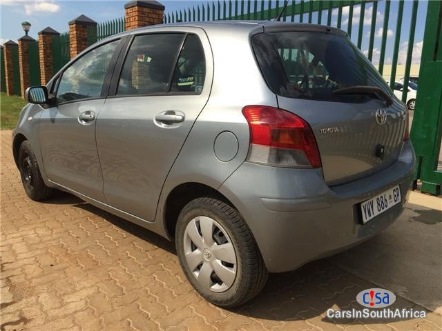 Toyota Yaris 1.3 T3 Spirit Manual 2010 - image 4