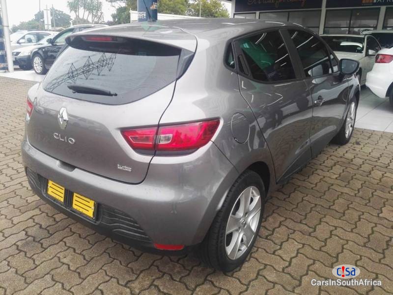 Renault Clio 66kW Turbo Expression Manual 2015 - image 4