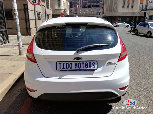 Ford Fiesta 1.4 Ambiente Manual 2012 - image 4