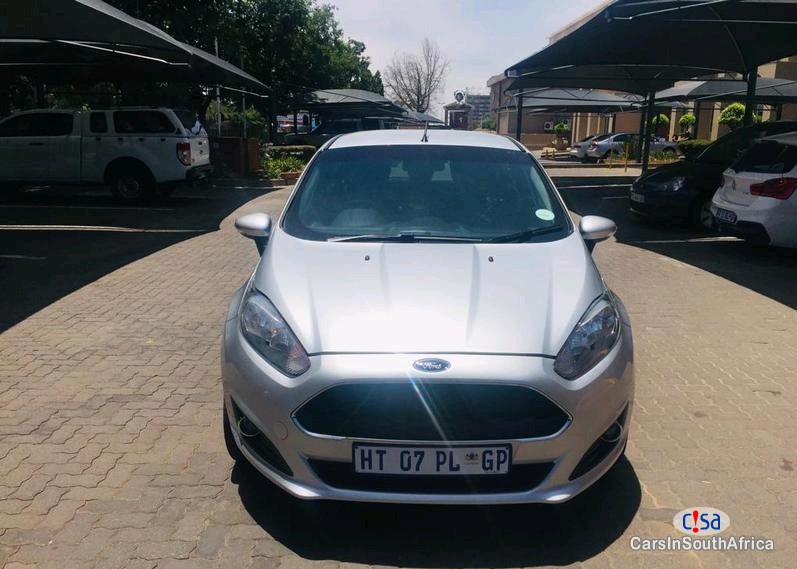 Ford Fiesta Manual 2017 - image 4