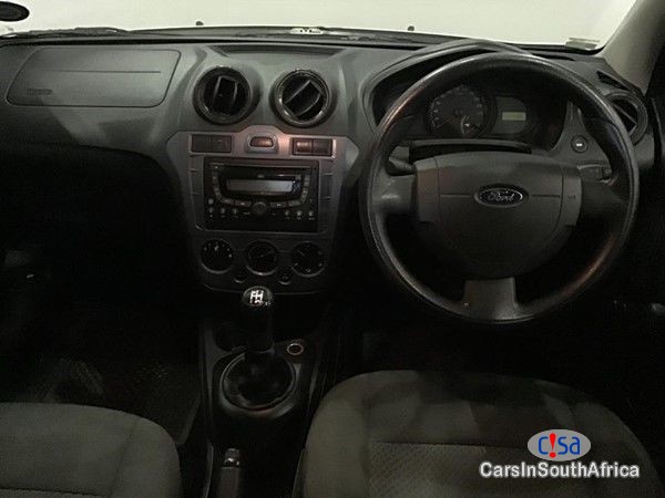 Ford Figo 1.4 Ambiente Manual 2012 - image 4