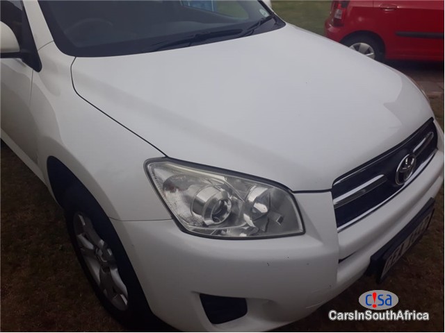 Toyota RAV-4 2.2 D GX 4x4 Manual 2011 in South Africa
