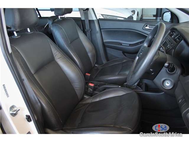 Hyundai i20 1.4 Fluid Manual 2015 in South Africa