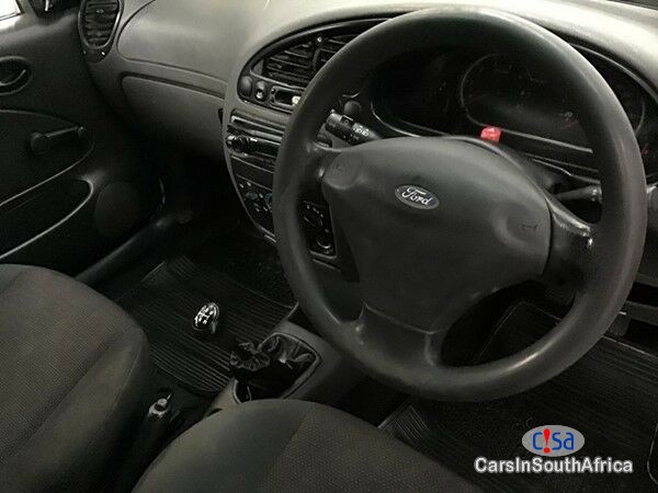 Ford Bantam 1.6I Manual 2010 - image 4