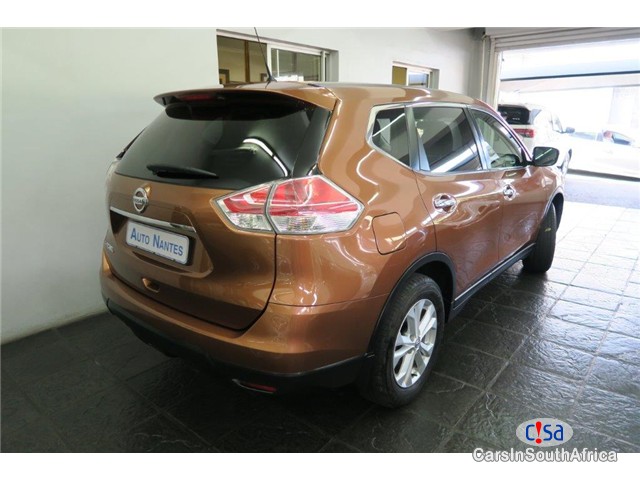 Nissan X-trail 2.0 4x2 XE Manual 2016 - image 4