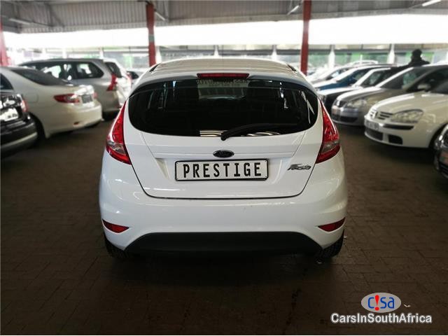 Ford Fiesta 1.4 Ambiente Manual 2010 - image 5