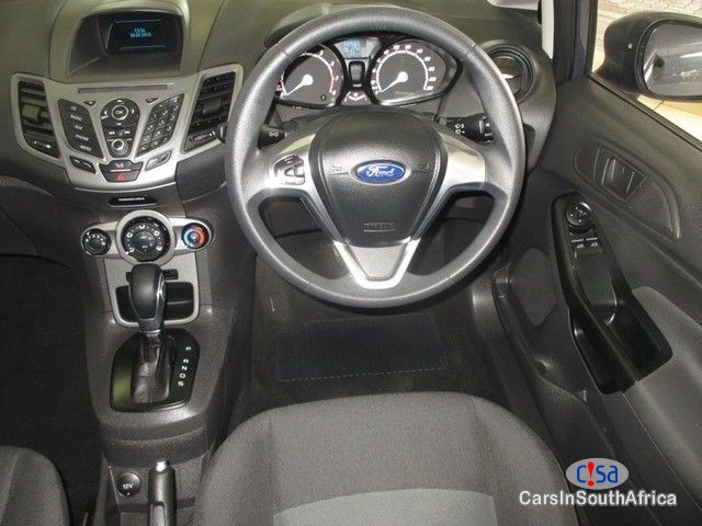 Ford Fiesta Automatic 2015 - image 5