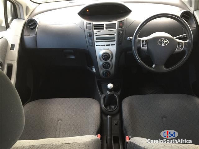 Toyota Yaris 1.3 T3 Spirit Manual 2010 - image 5