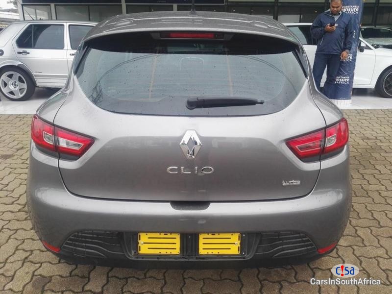 Renault Clio 66kW Turbo Expression Manual 2015 - image 5
