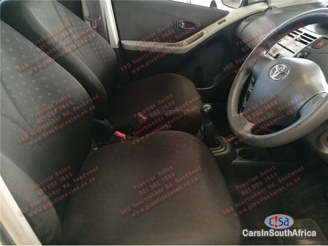 Toyota Yaris 1.3 T3 Manual 2007 - image 5