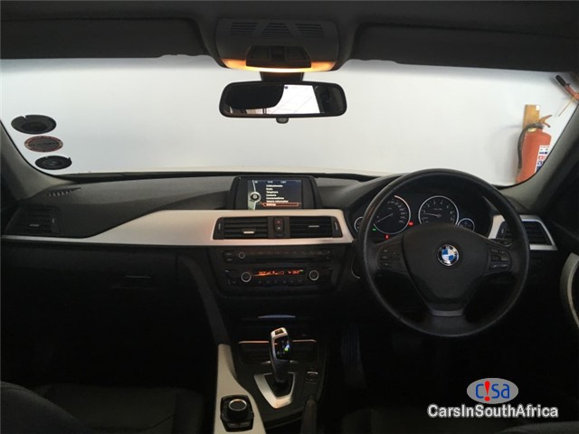 BMW 3-Series 320i Manual 2013 - image 5