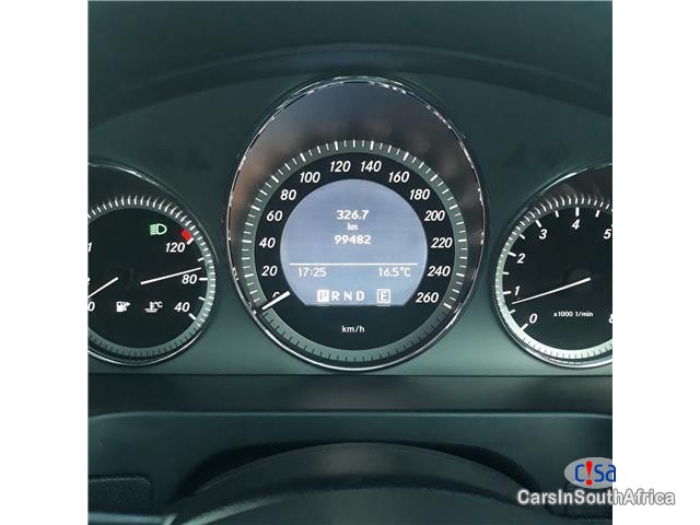 Mercedes Benz C-Class 180 CGI Blue Automatic 2011 - image 5