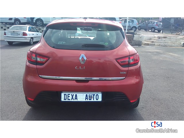 Renault Clio 4 1.2 Expression Turbo Manual 2015 - image 5