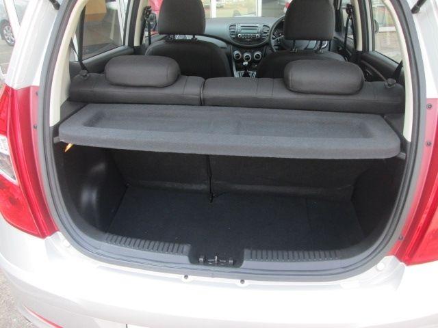 Hyundai i10 1.1 GLS Motion Manual 2016 - image 6
