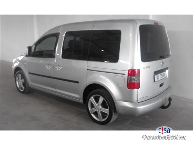 Volkswagen Caddy Kombi 1.9 TDI Life Manual 2009 - image 6