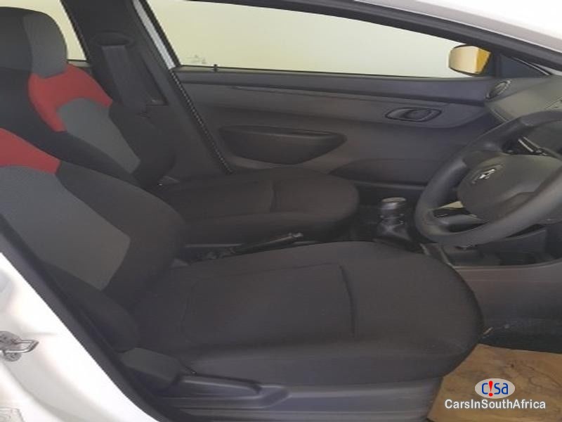 Renault Kwid 1.0 Dynamique Manual 2017 - image 6