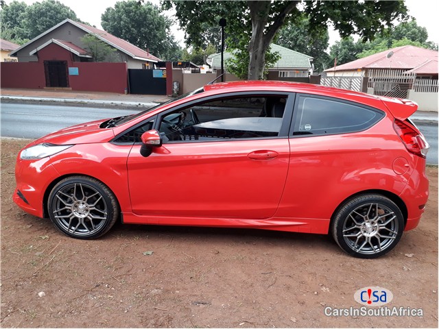 Ford Fiesta ST 1.6 EcoBoost Manual 2017 - image 6