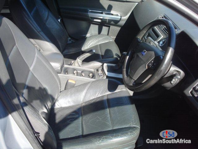 Volvo V50 2.4i Manual 2005 - image 6