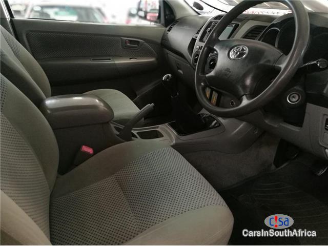 Toyota Hilux 3.0 D-4D R/Body Raider Manual 2007 in Western Cape - image