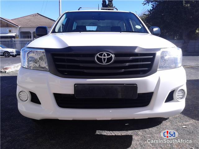 Toyota Hilux 2.0 VVT-i Manual 2015 in Western Cape - image