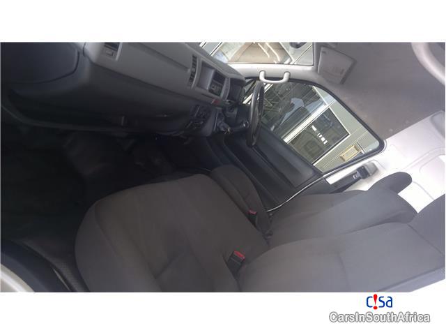 Toyota Quantum 2.5 D-4D Panelvan Manual 2013 - image 7
