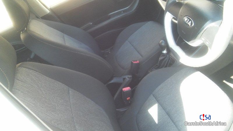 Kia Picanto Manual 2016 in Gauteng - image