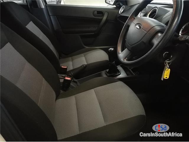 Ford Ikon 1.6 Ambiente Manual 2011 in Western Cape - image