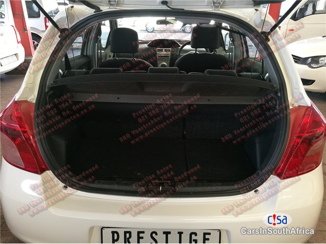 Toyota Yaris 1.3 T3 Manual 2007 - image 7