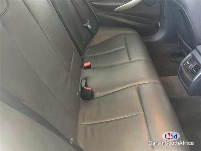 BMW 3-Series 320i Manual 2013 - image 7
