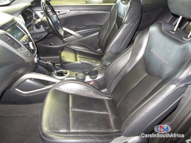 Hyundai Veloster 1.6 GDI EXECUTIVE DCT Automatic 2014 - image 7